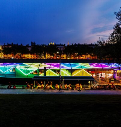 Oz boat Lyon de nuit par David Dalidec & associés